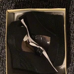 Woman’s Black sandals